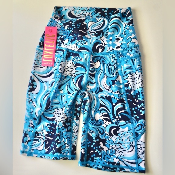 Lilly Pulitzer Pants - NWT lilly Pulitzer south beach high rise bike shorts